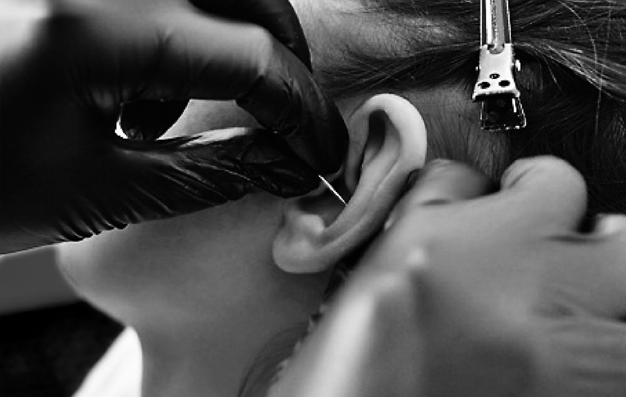 How To Choose The Right Piercing Artist by lazy piercer