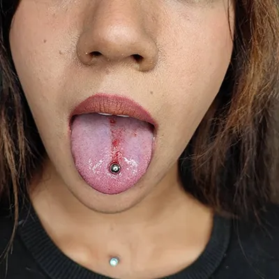 labret piercing